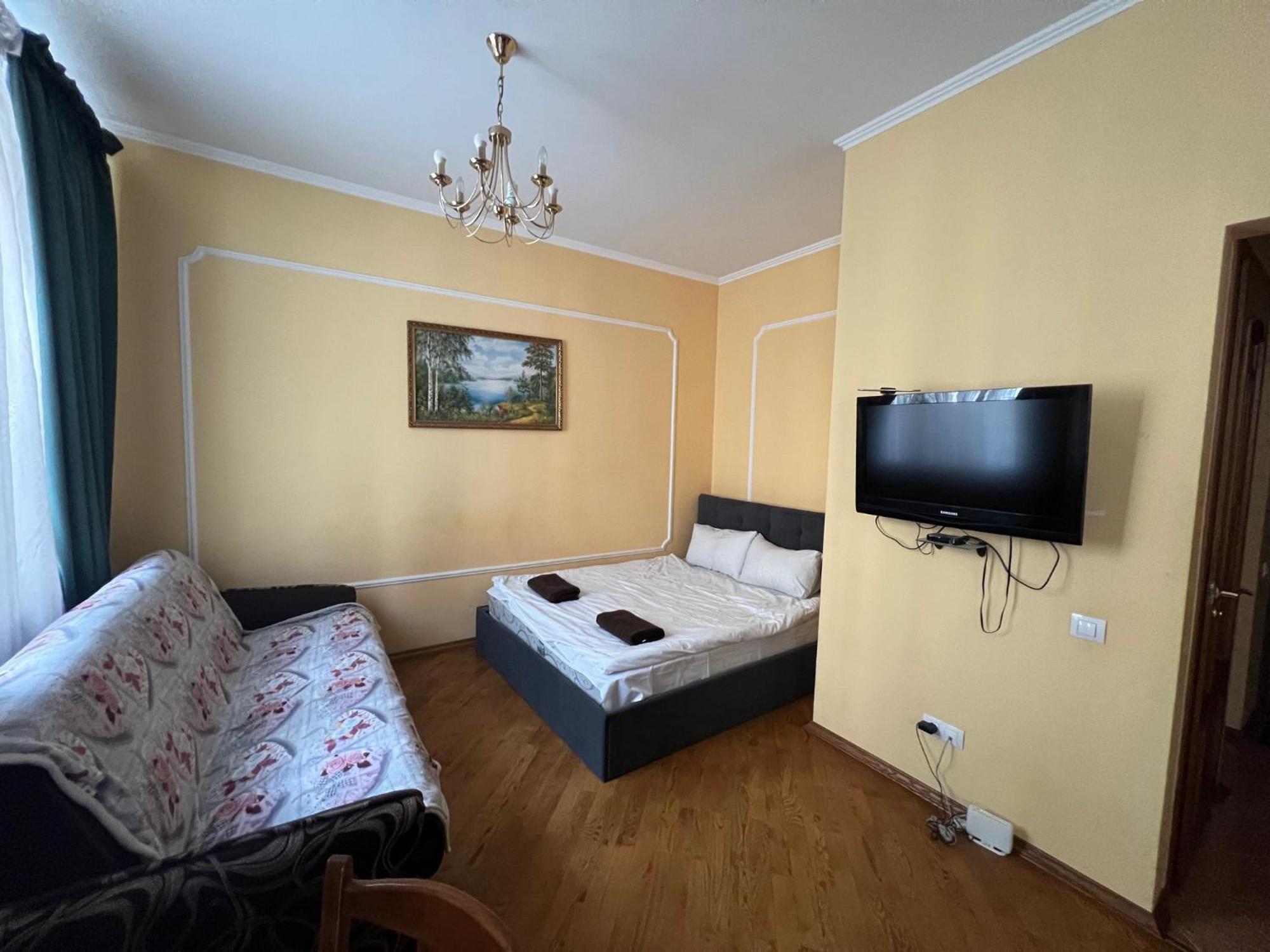 Central House Lviv Kültér fotó